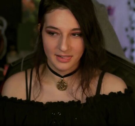 Haselnuuuss free model pics