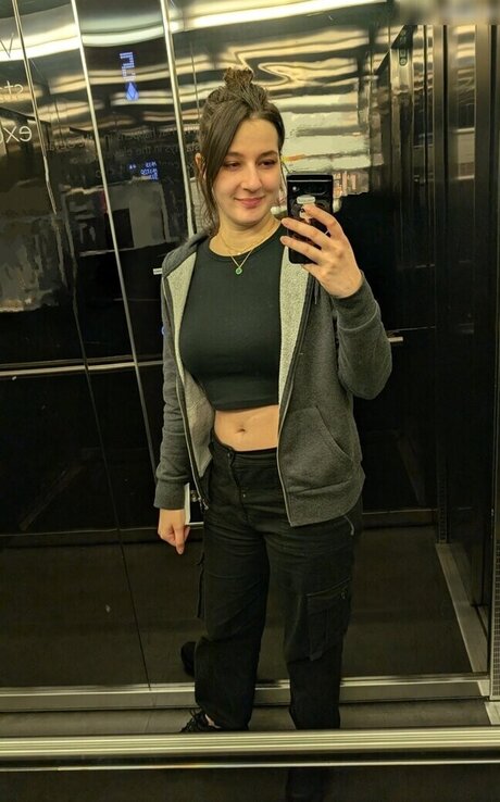 Haselnuuuss model sexy pictures