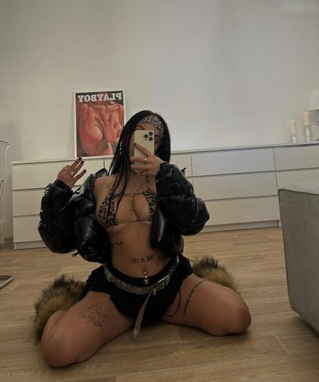 Josiirn model sexy image