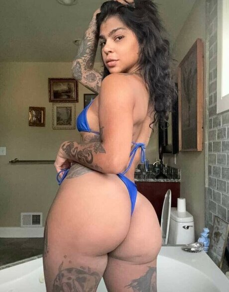 Carla Andreina nude thumbnail