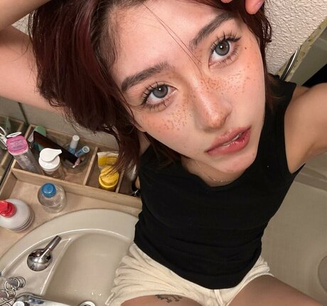 Ninonekw sexy pornstar pictures