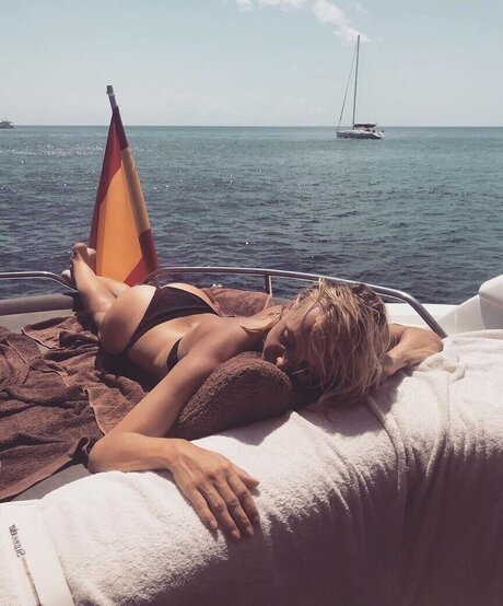 curly redhead onlyfans pretty photo