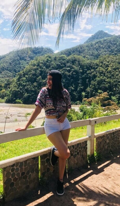 amateur asian onlyfans nude images