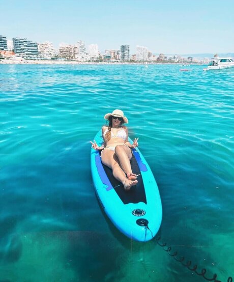 emikukis model pretty pics