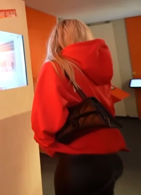 milf cumshot onlyfans top img