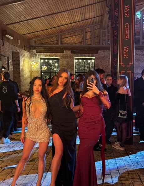 Ekatze007 sexy actress galleries