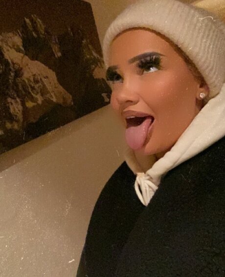 pregnant princess onlyfans erotic picture