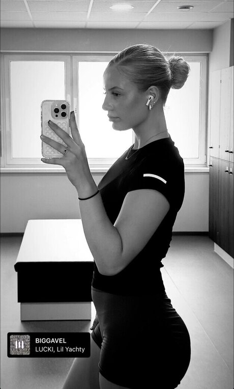 Luisa mnck star erotic pic