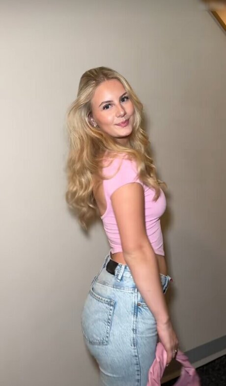 Luisa mnck star hot img