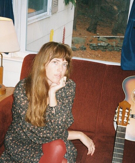 Anna St Louis profile pic