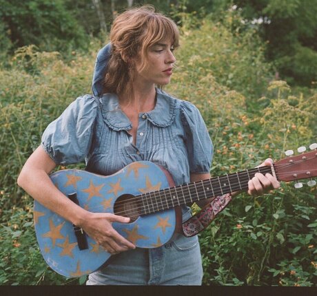 Anna St Louis nude thumbnail