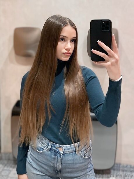 Lisa Key porn actress img