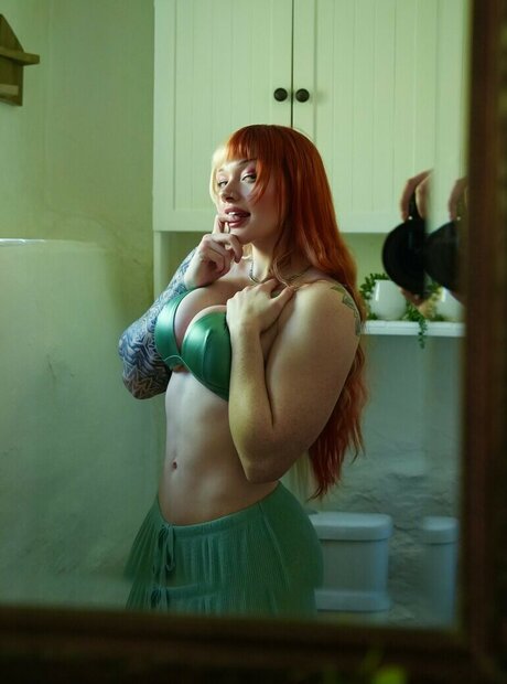 lilac lexx art model image