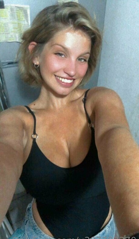 leasanz best model gallery