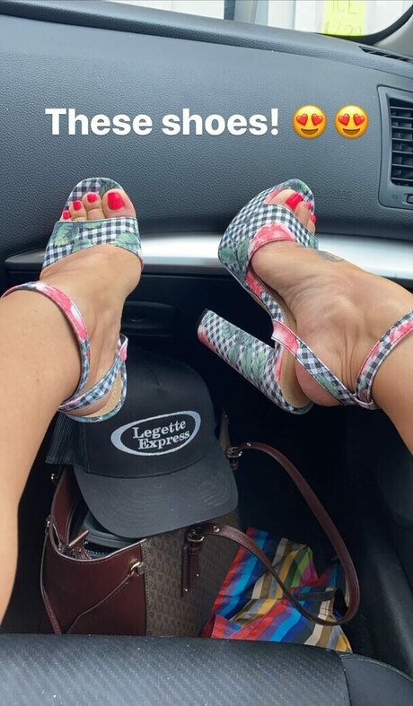 Emelh827 star nude pics