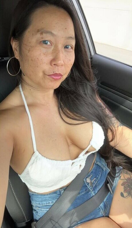 Emelh827 model nudes picture