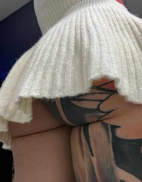 Aidee Haller model hd img