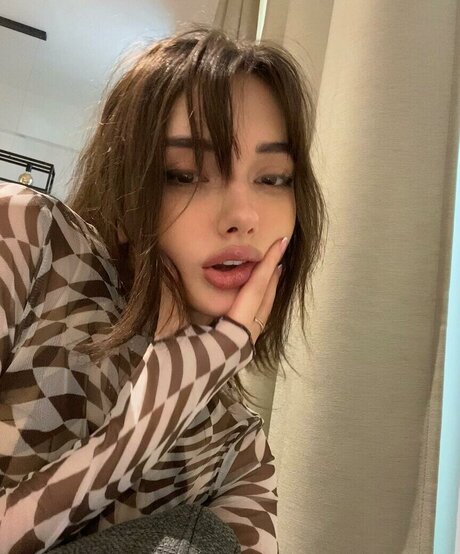 mildixs exclusive model galleries