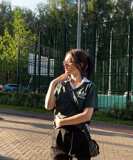 mildixs model pornographic picture