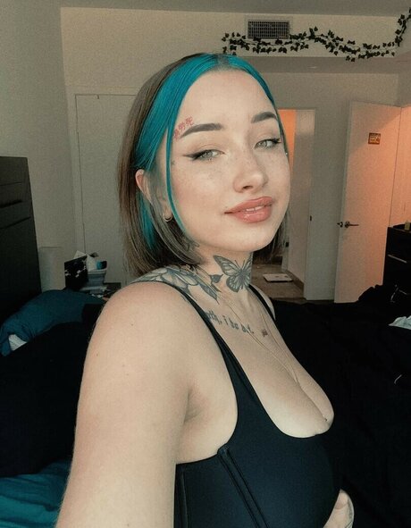 Cassidie Cottone top model pic