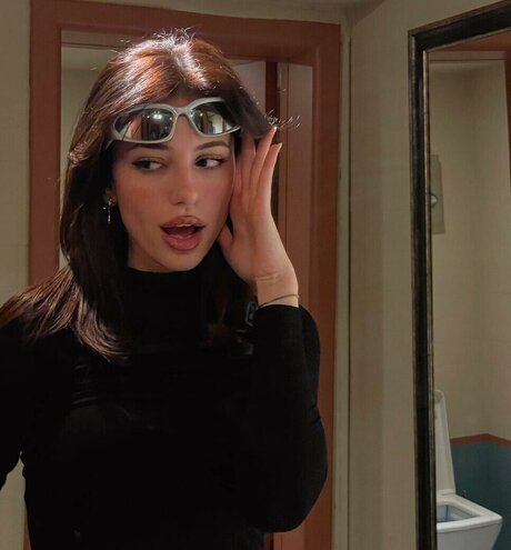 ebrarkrbkn pornstar pretty gallery