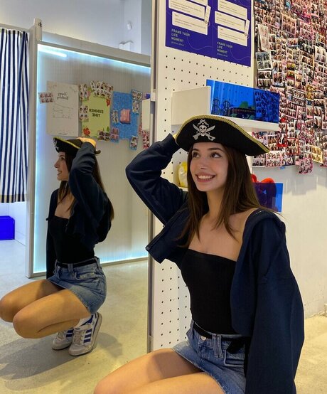 ebrarkrbkn nudes star pics