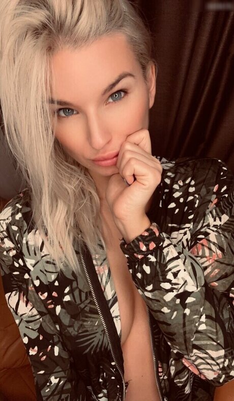 clarafoxxx top star pictures