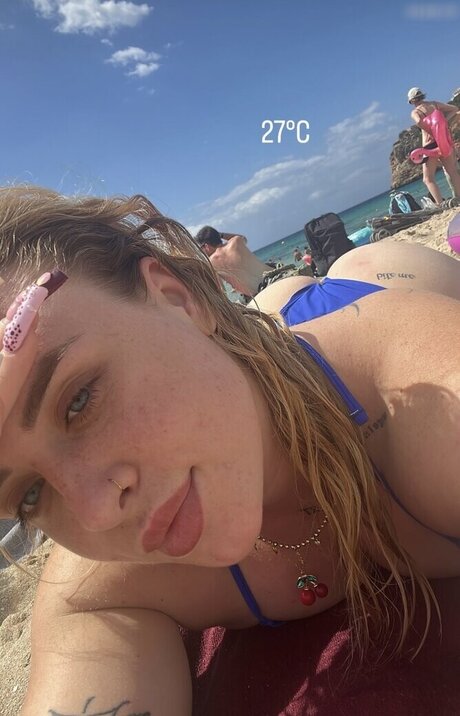 Luisa Fr h nude thumbnail