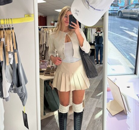 busty ebony onlyfans hot nude photo