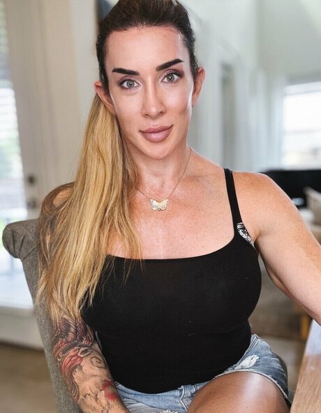 Gabbi Tuft adult actress pic
