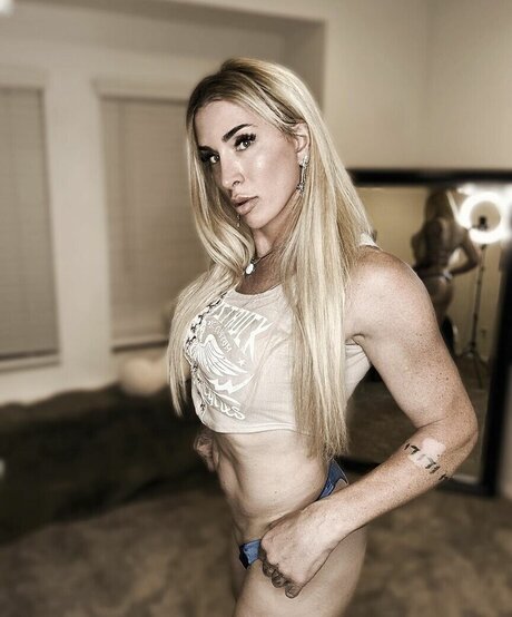 Gabbi Tuft star art archive