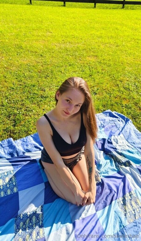 skaterbae hot actress pics