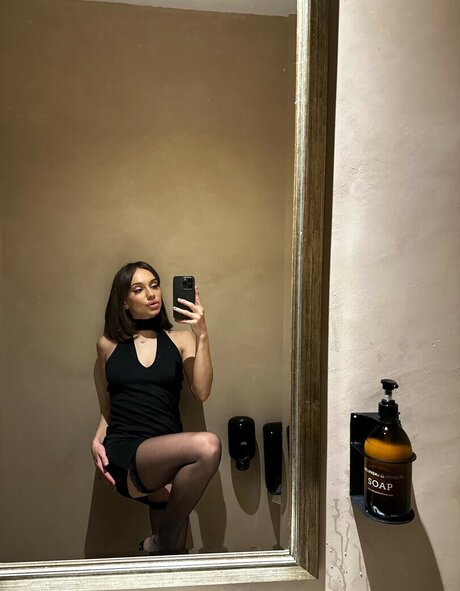 Prima Bella pornstar sex img