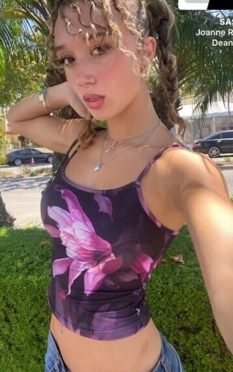 Millie Smith nude actress img