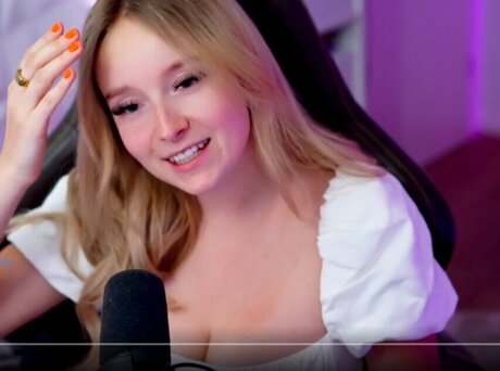 MinusElf pretty model picture