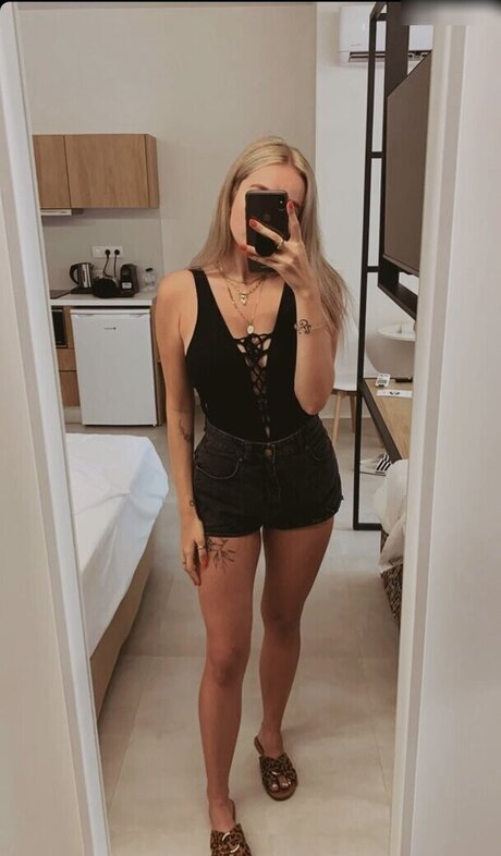 MinusElf pornstar best photo