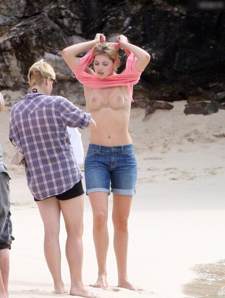 pregnant onlyfans art nude archive