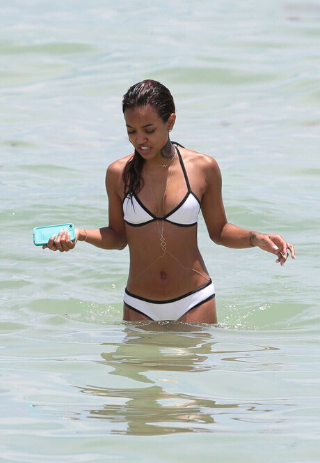 flat onlyfans pornos gallery