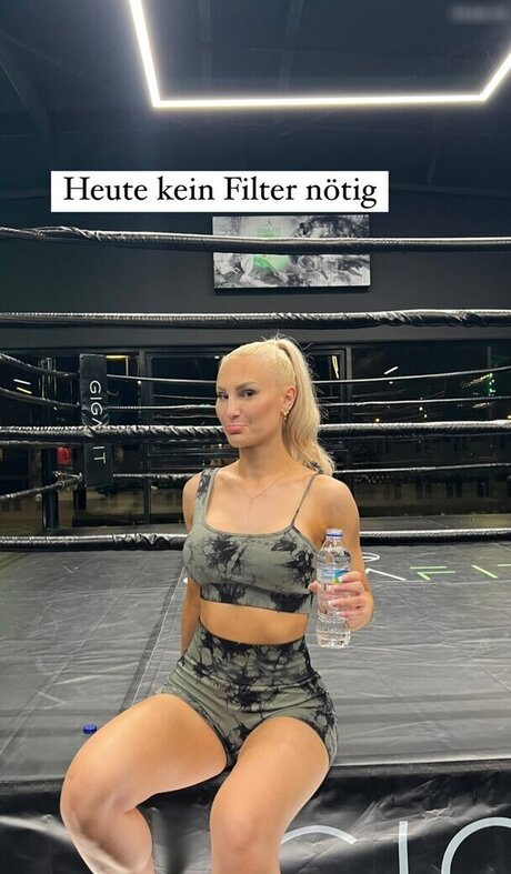 swinger wife onlyfans xxx pictures