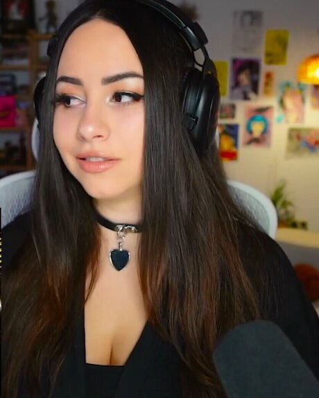 Bunnygirl nude thumbnail