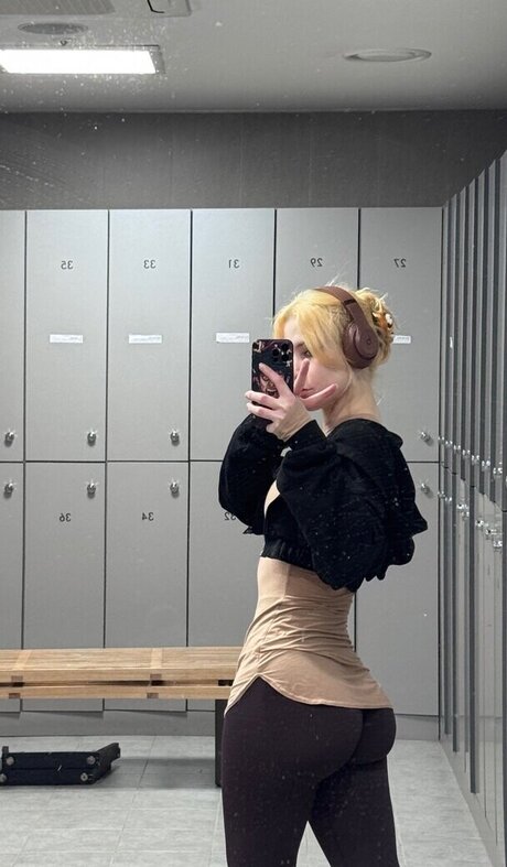 ohikopoi model top gallery