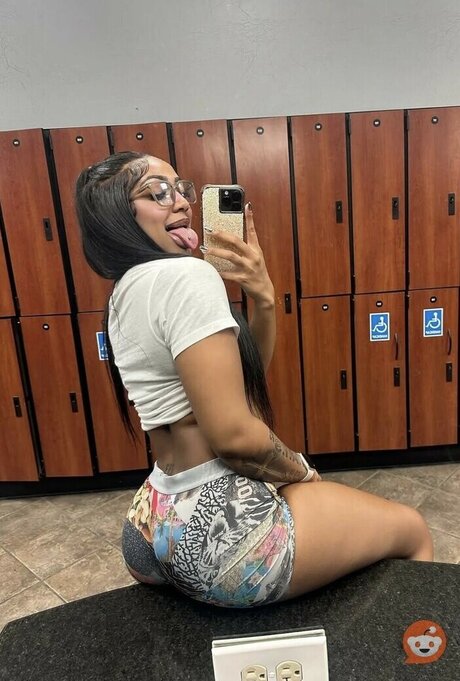 Jada Thorpe nude model gallery