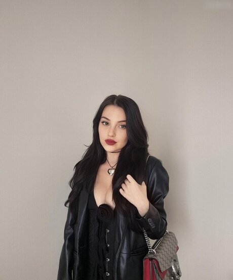 Nikoleta Milenova model free photos