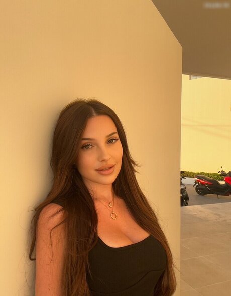 Nikoleta Milenova pornographic model picture