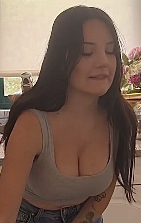 Nikoleta Milenova star pretty archive