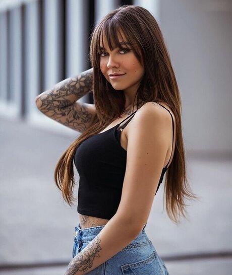Tizeax nudes actress galleries