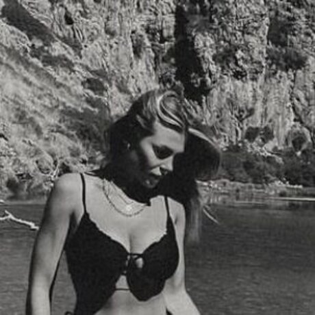 small dick shemale onlyfans free nude galleries