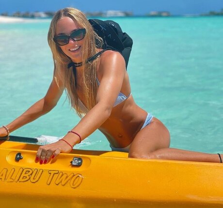 cute babe onlyfans naked pics