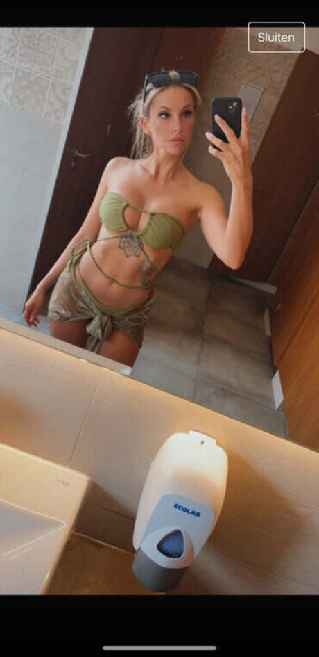 licking onlyfans beautiful images