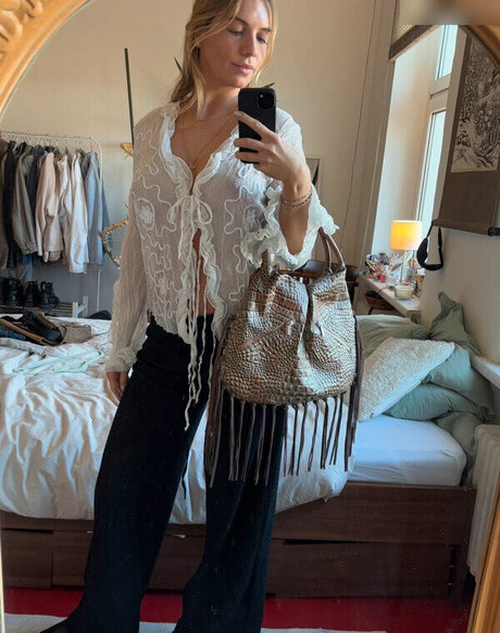 skinny white girl onlyfans sexy gallery